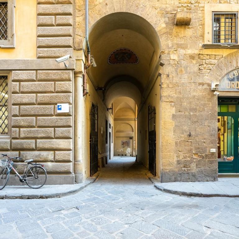 PiazzaPazzi House - Heart of Duomo By Hotea - Two-Bedroom Apartment - 23