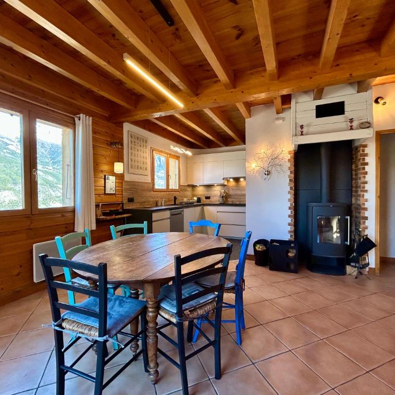 Parenthèse Alpine - Poêle à bois - Calme - Parking - Chalet mit 3 Schlafzimmern - 6
