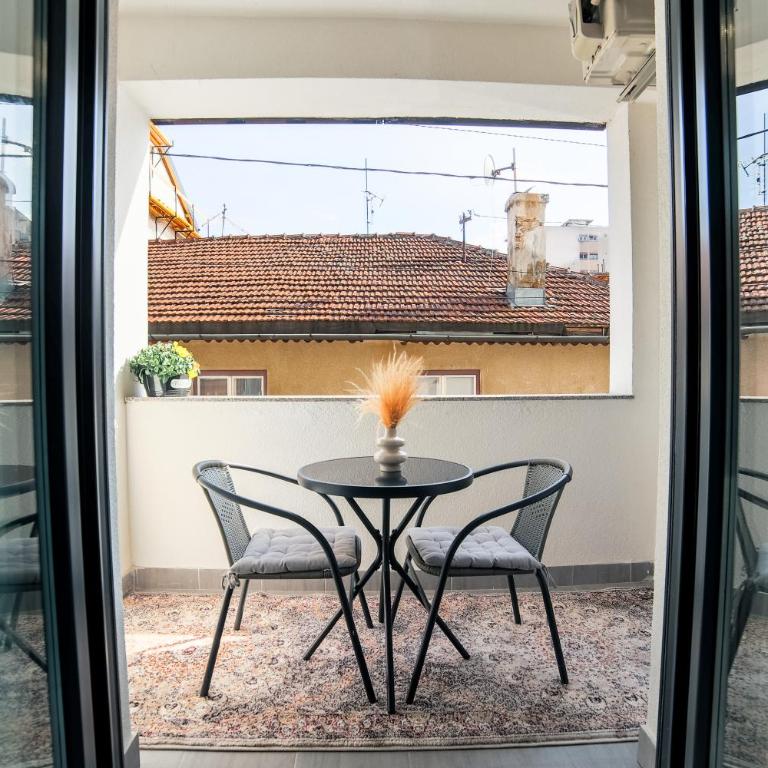 Old Town Prestige 2BDR apartment with Garage and Balcony - Two-Bedroom Apartment with Balcony - 16