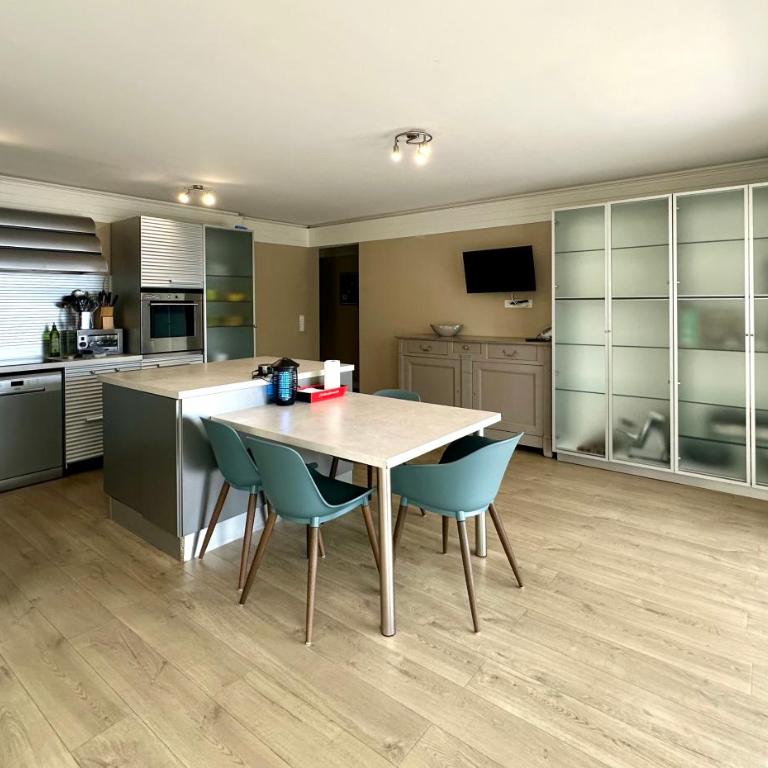 Appartement 3 chambres 130 m2 vue mer avec piscine Cap d'Ail Monaco - Appartement 3 Chambres - 5