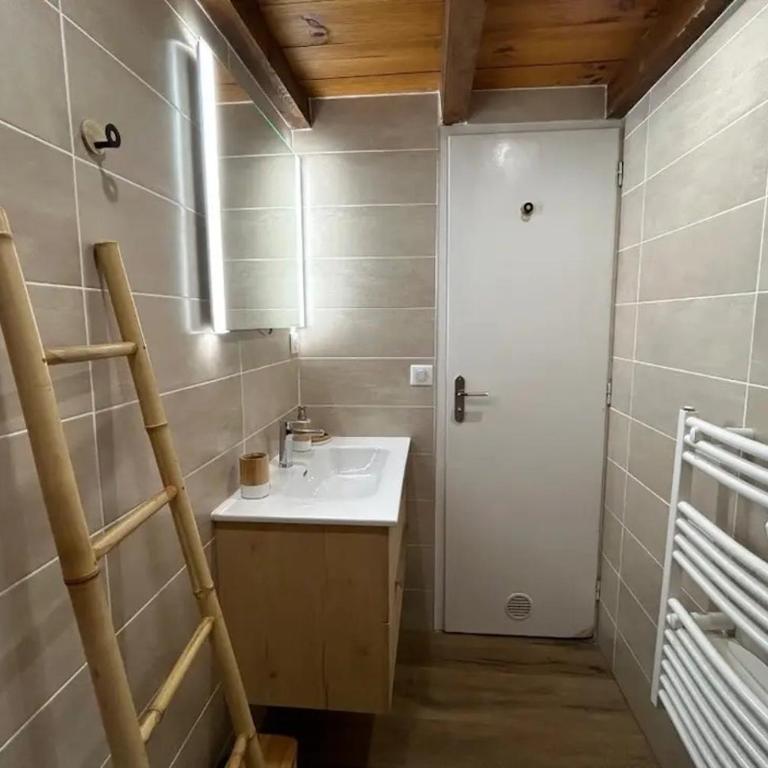 Le jardin privatif de Pauze Cauterets wifi et parking gratuits Vue panoramique - One-Bedroom Apartment - 12