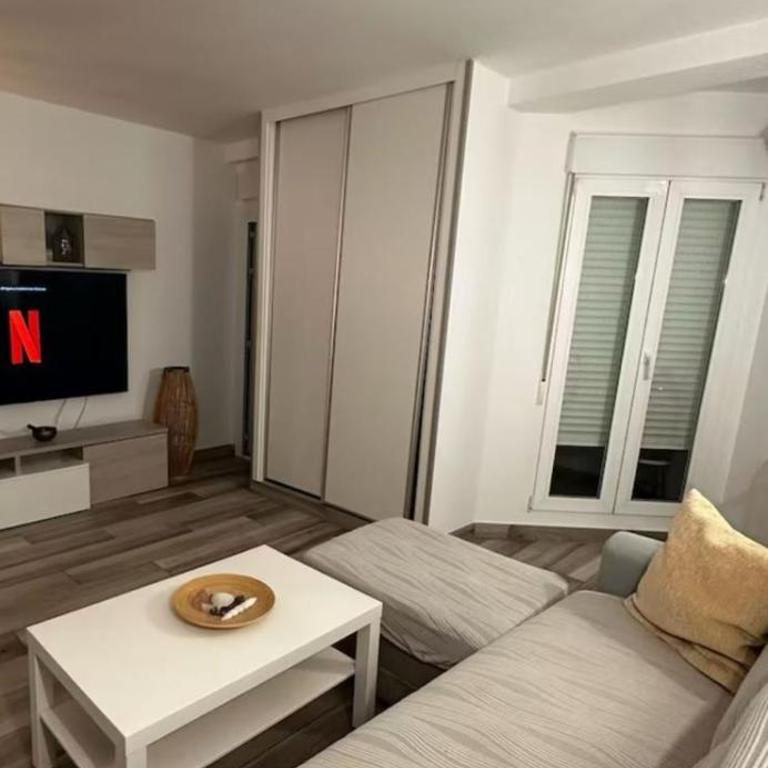 PLAZAMAR 2 ESTUDIO- HOME RENt MALAGA - Studio Apartment with One Double Bed - 14