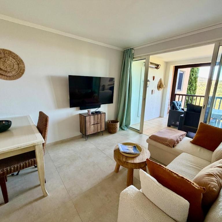 Les Restanques 2150, sea view - Three-Bedroom Apartment - 7