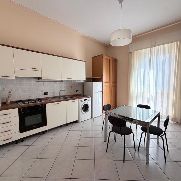 Allegra's apartment - Two-Bedroom Apartment - 5