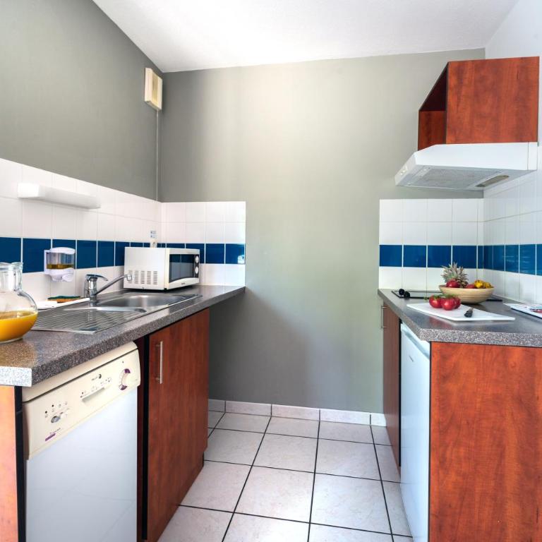 Zenitude Hôtel-Résidences Nantes La Beaujoire - Two-Bedroom Apartment - 16