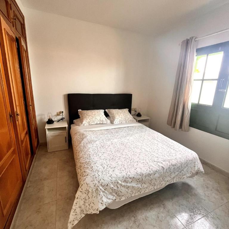 Casa Iris Ground Floor 2BR Apt Pool Walk to Beach & Town - Apartamento de 2 dormitorios con terraza - 7