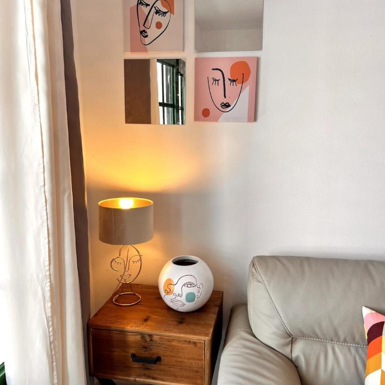 Casa Iris Ground Floor 2BR Apt Pool Walk to Beach & Town - Apartamento de 2 dormitorios con terraza - 11