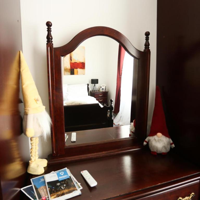 Main Street Retreat Apartment with Free Parking - Two-Bedroom Apartment - 39