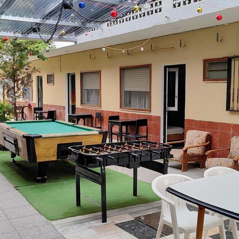 Hostel Megaró - Habitación Doble con baño privado - 1 o 2 camas - 2