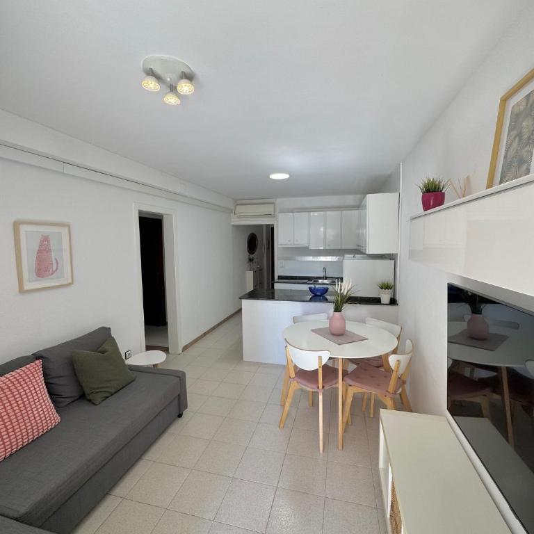 La Pineda Holiday Apartment by PriorityVillas - Apartment with Terrace - 5