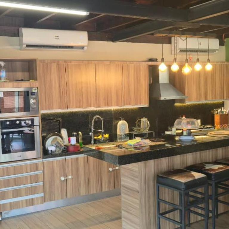 Cabaña con piscina y vista al lago - Three-Bedroom House - 6