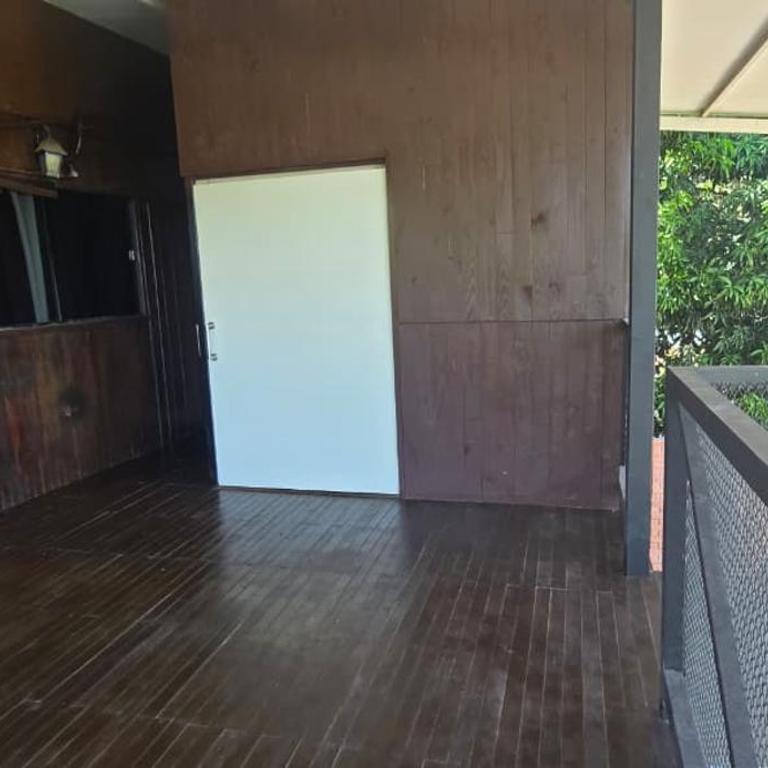 Cabaña con piscina y vista al lago - Three-Bedroom House - 15