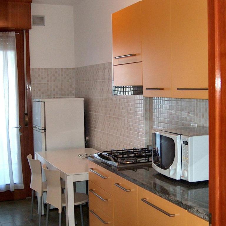 Equipped flat with garden and pool - Appartamento - 3