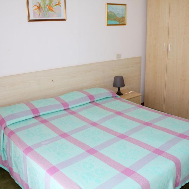 Equipped flat with garden and pool - Appartamento - 5