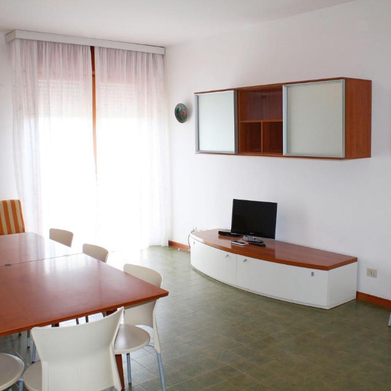 Equipped flat with garden and pool - Appartamento - 9