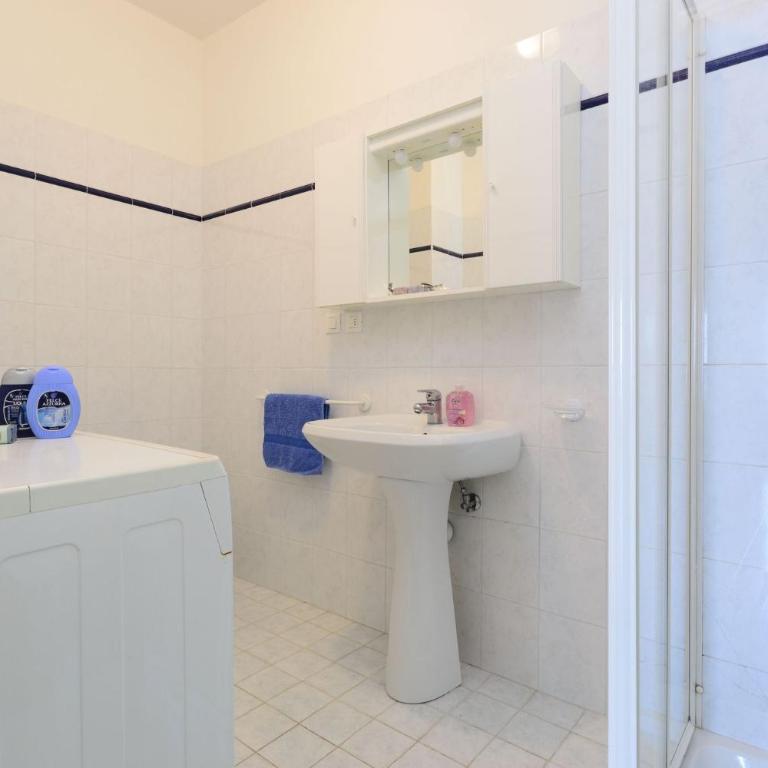 Equipped flat with garden and pool - Appartamento - 12