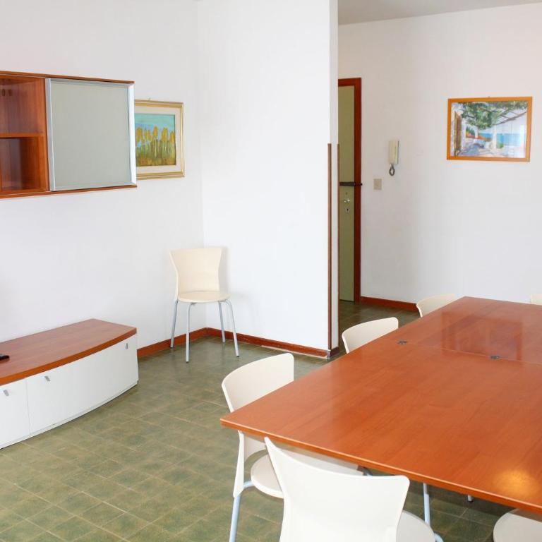 Equipped flat with garden and pool - Appartamento - 15