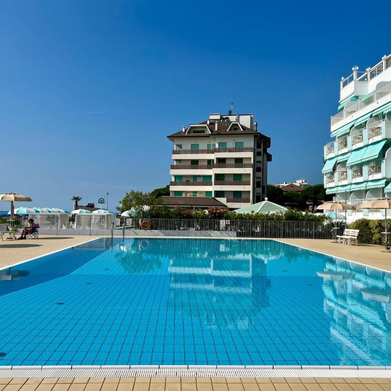 Modern vacation home with a sea view balcony - Apartment - 12