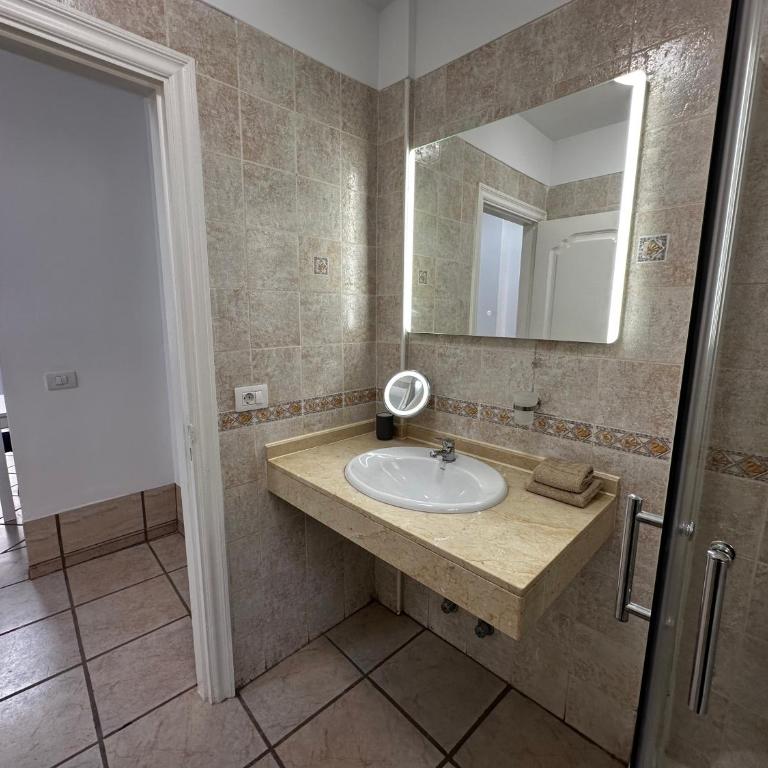 Cozy suite at El Duque - Apartamento de 2 dormitorios con terraza - 6