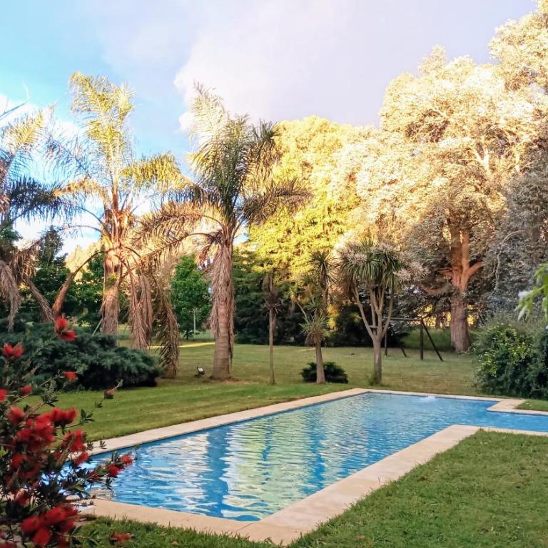 Espectacular Casa Quinta con Piscina - Three-Bedroom House - 17
