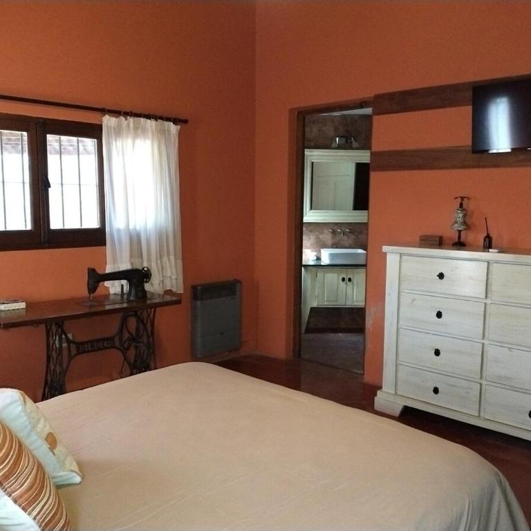 Espectacular Casa Quinta con Piscina - Three-Bedroom House - 40
