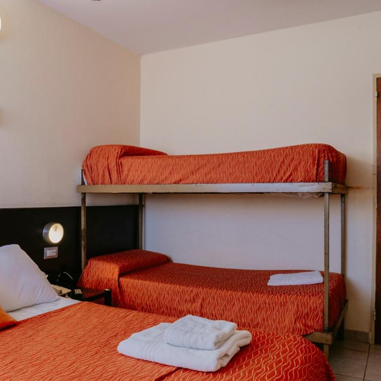 Hotel Temu - Habitación Triple - 4