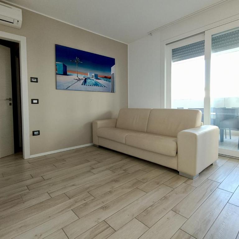 GIGI HOUSE appartamento PIAZZA MAZZINI 150m dal mare CON PISCINA e SPIAGGIA - Appartamento con 2 Camere da Letto - 4