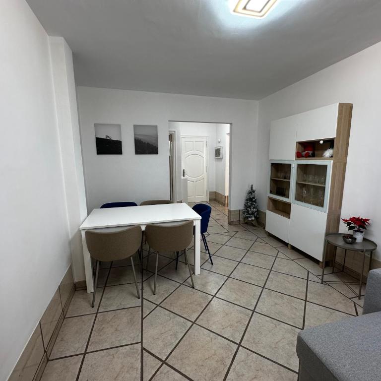 Cozy suite at El Duque - Apartamento de 2 dormitorios con terraza - 22