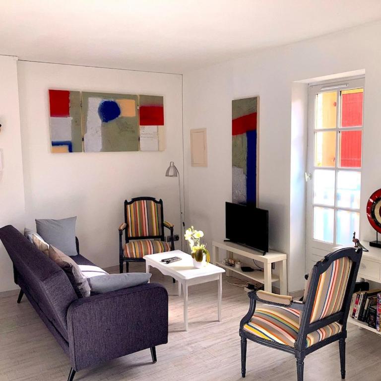 Elegant and cozy 2 bedrooms appartement with private parking - Apartment - Split Level - 2