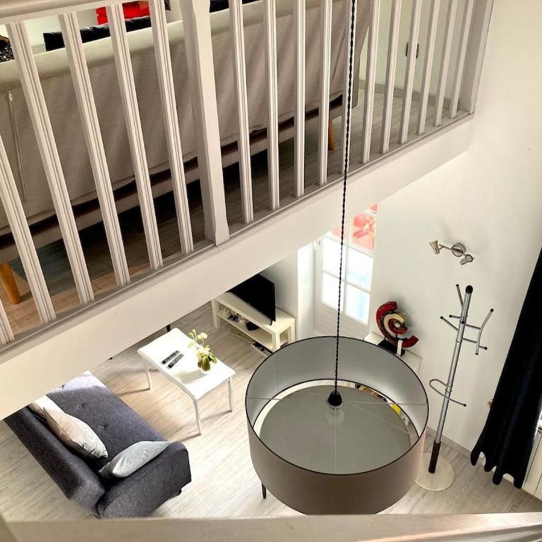 Elegant and cozy 2 bedrooms appartement with private parking - Apartment - Split Level - 3
