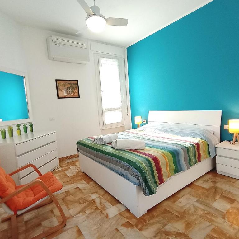Family Haven a roomy and cosy suite just 200 mt from Lake Como with free parking garage! - Appartamento con 2 Camere da Letto - 2