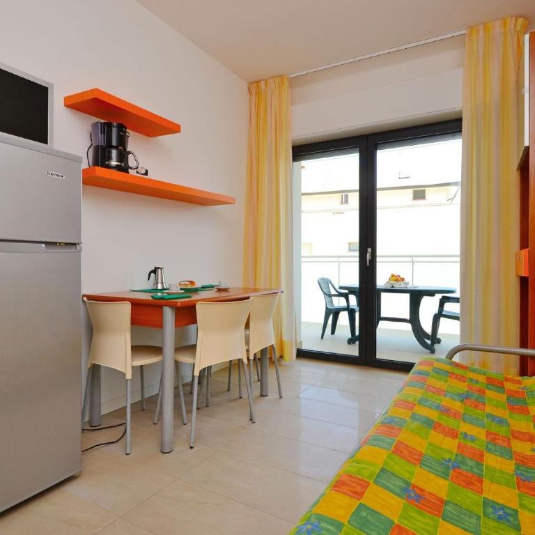 Cozy retreat just steps from the beach - Appartamento - 4