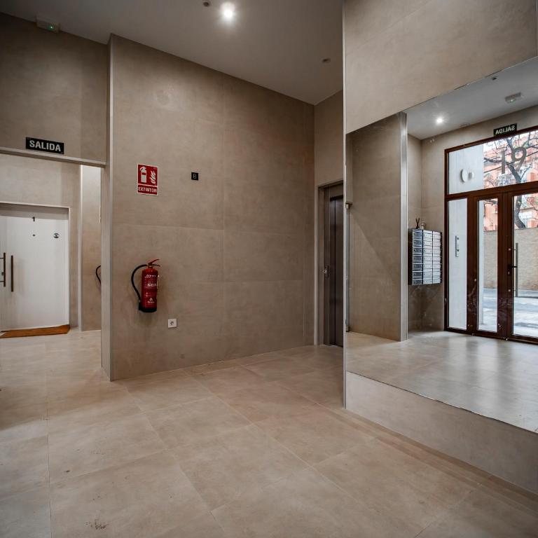 Sunny Mediterranean Stay in Valencia Beach - Two-Bedroom Apartment - 29