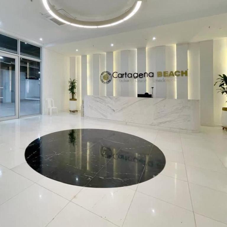 Elegant Beachview 1BR with Balcony in Crespo - One-Bedroom Apartment with Balcony - 19