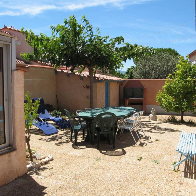 Villa 4 pièces, 10 couchages, jardin, terrasses, à 900m de la plage, Saint-Cyprien - FR-1-106-35 - Villa - 25