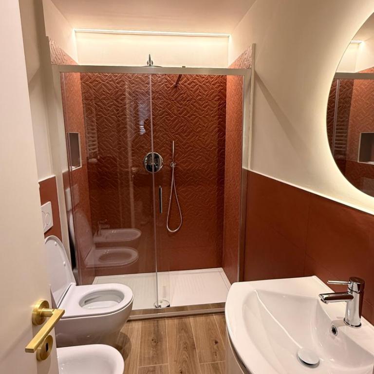 Niam House - Camera Matrimoniale con Bagno Privato - 10