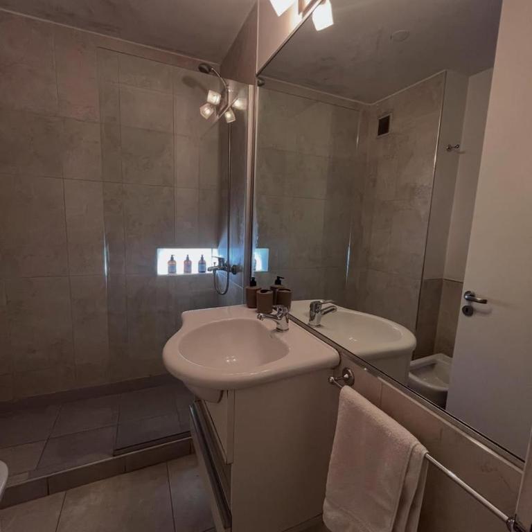 El Paraiso - One-Bedroom Apartment - 2