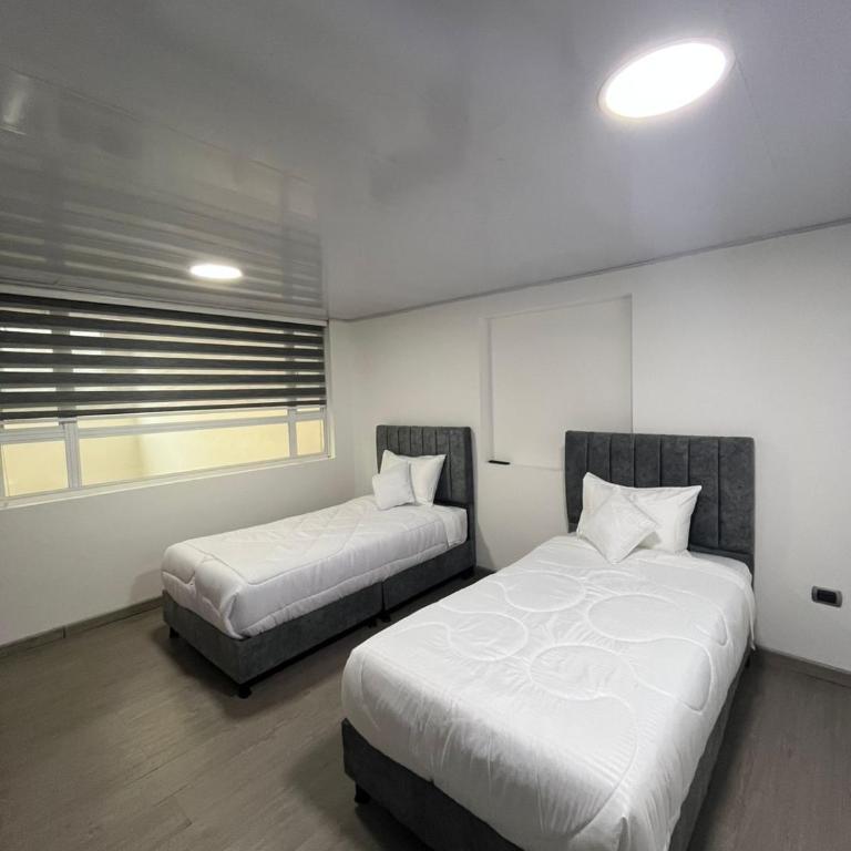 Hotel AVA Collection - Habitación Triple - 1