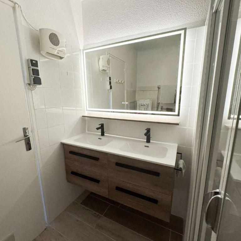 Appartement T2 au Lavandou avec Parking et Vue Imprenable - FR-1-308-82 - Apartment (4 Adults) - 16