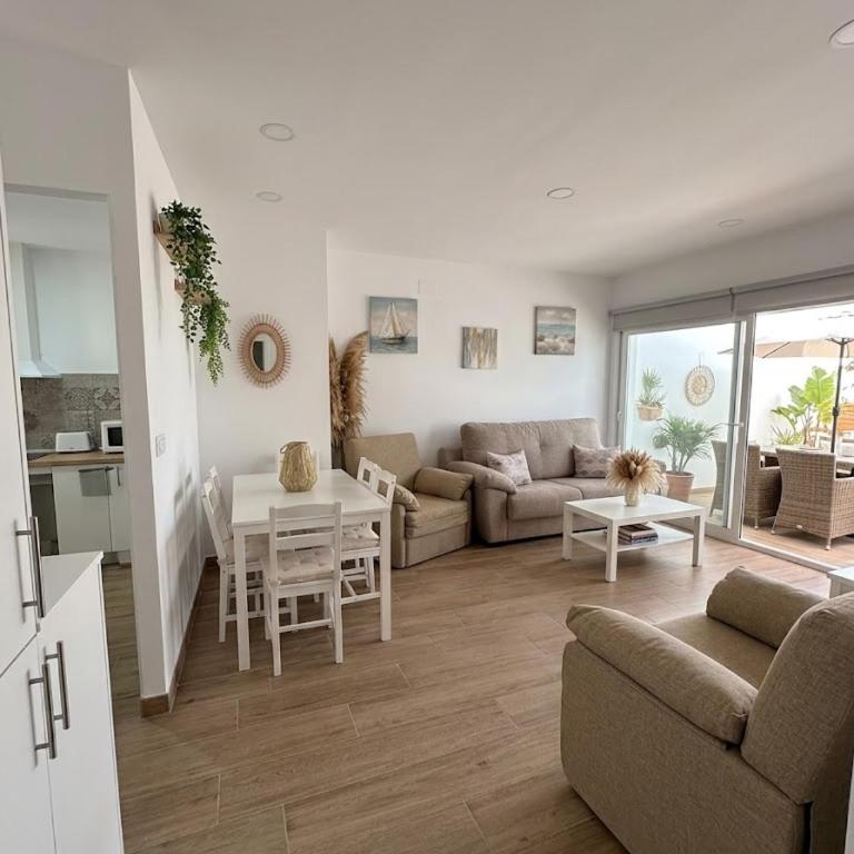 Beach Cost 2 Bedrooms Apart 200 m to la Barrosa Beach - Apartamento de 2 dormitorios - 1