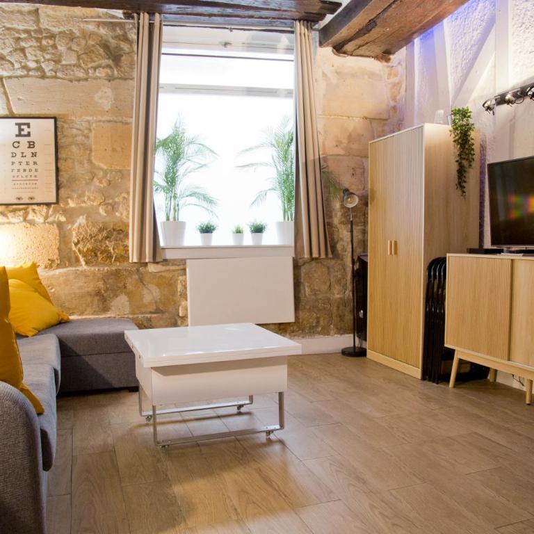 Valentine - Authentic Design Large Studio Notre-Dame Seine Walk - Appartement 1 Chambre - 1