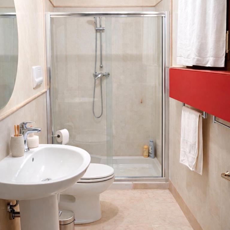 -Piazza Mazzini- 120 mq - 2 camere - 2 bagni e Garage - Appartamento con 2 Camere da Letto - 22
