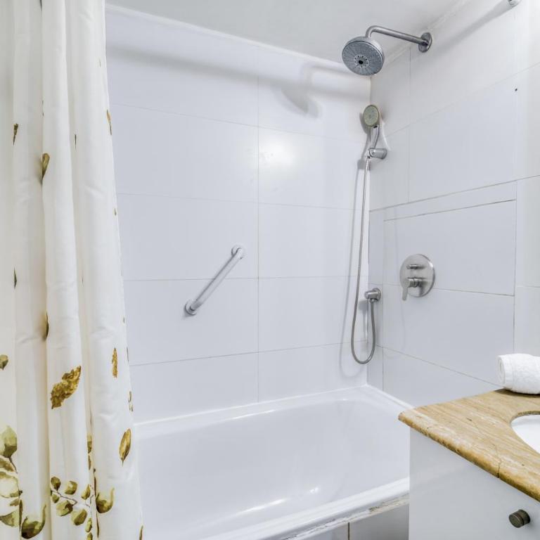 Central Providencia Apartment 2D, AC And Wifi - Two-Bedroom Standard Apartment - 14