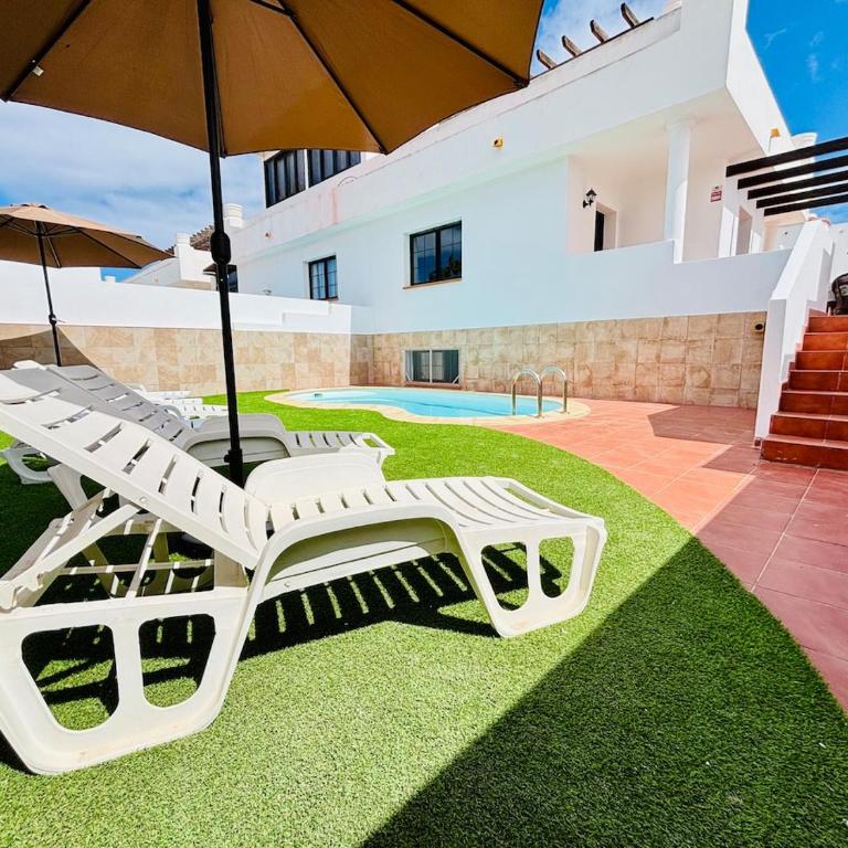 VillaCocoChalet, Private Pool, Beaches & NightLife - Three-Bedroom Villa - 9