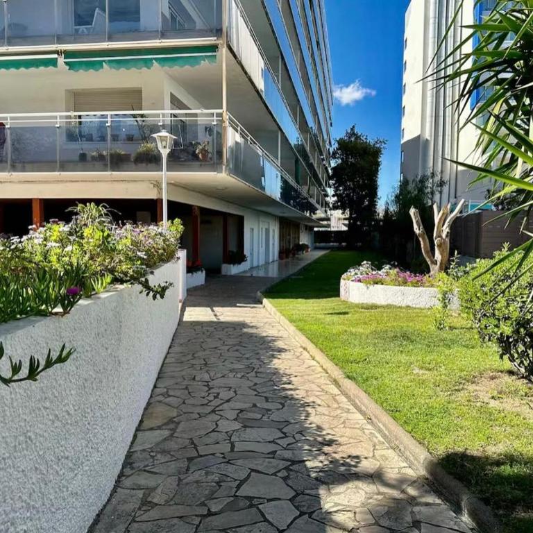 Lux 3-Bedroom Apartment In The Center - Apartamento - 25
