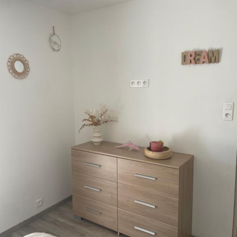 Rez de villa Peymeinade - Maison 1 Chambre - 34