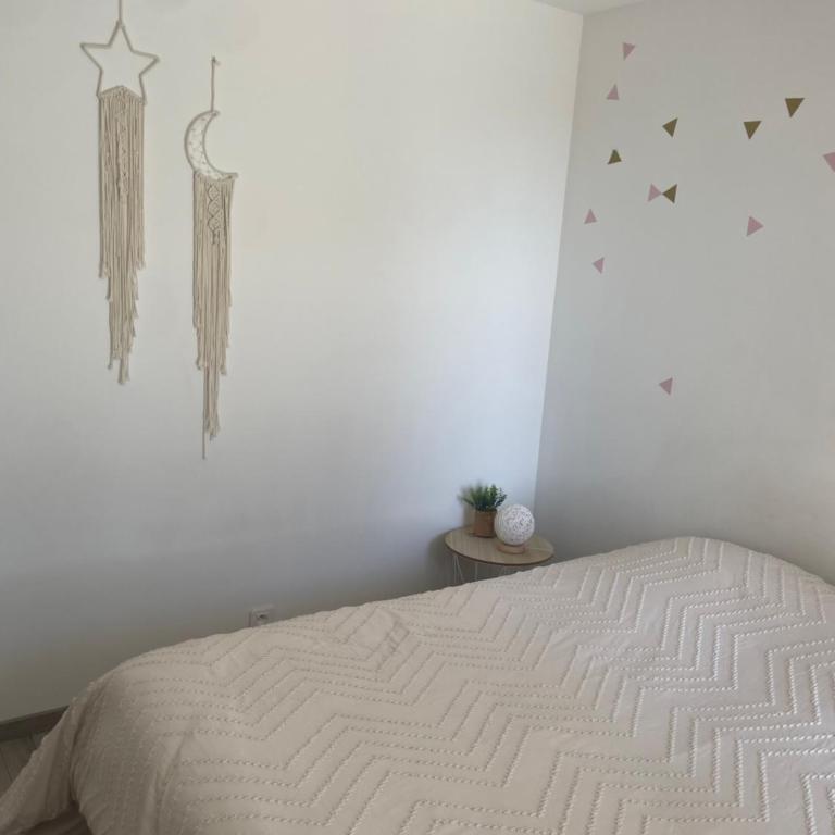 Rez de villa Peymeinade - Maison 1 Chambre - 32