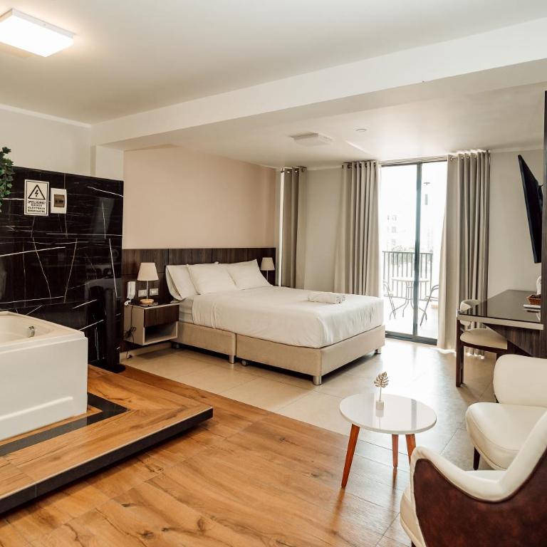 Hotel QC - Suite - 2