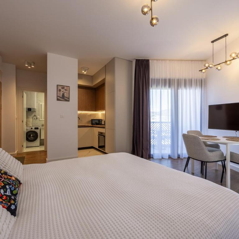 Azure Sky Apartment - Superior Apartman sa Balkonom - 5