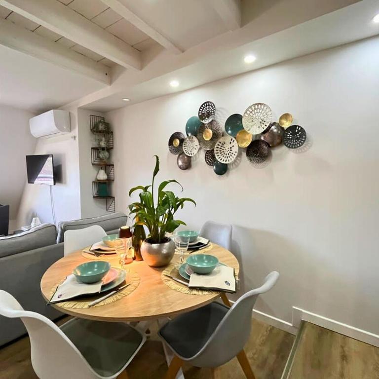 Chez Soline - Duplex climatisé avec parking privé - Standard Apartment mit 2 Schlafzimmern - 2